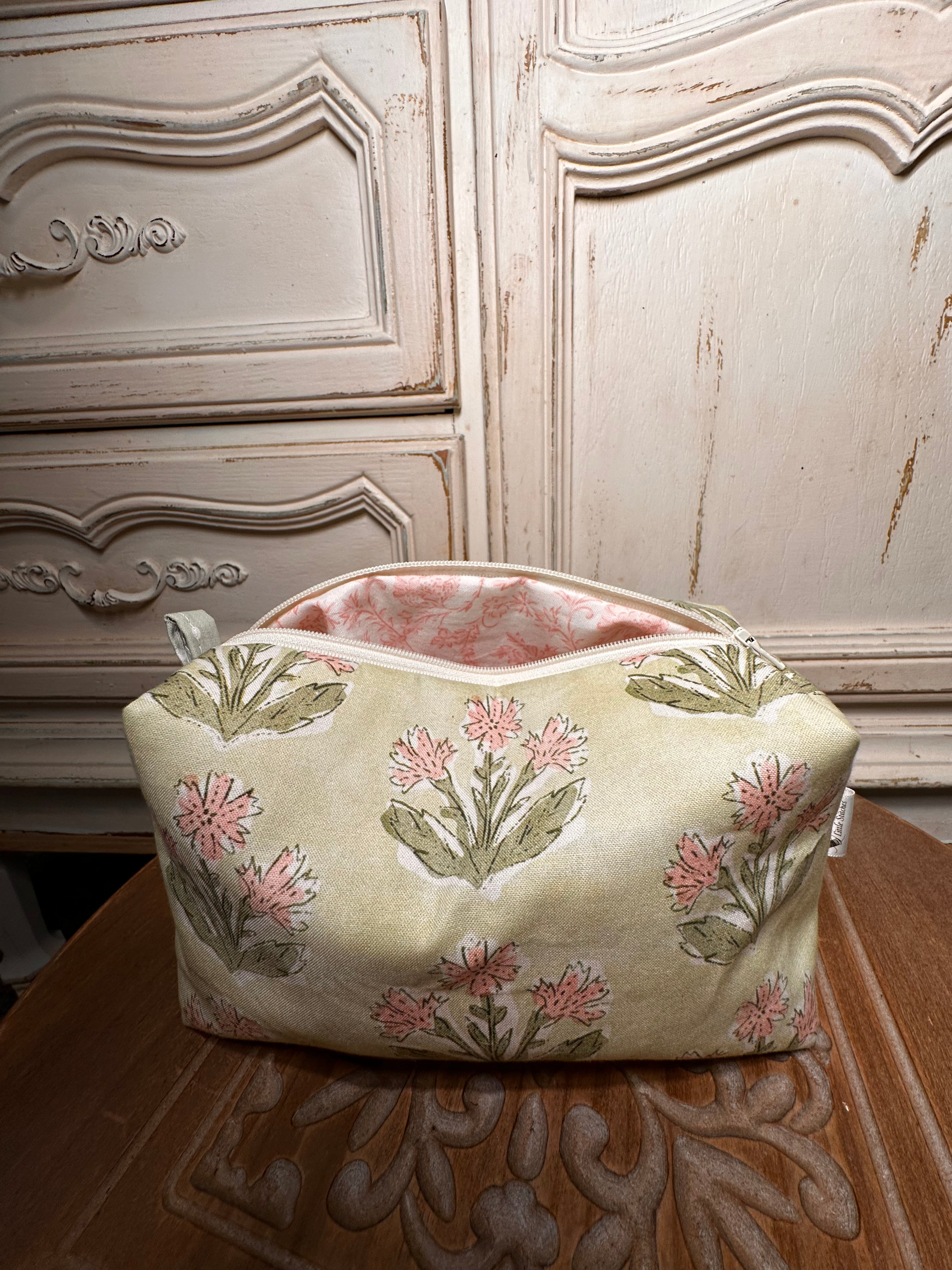 “Boho Wildflower Pink/Green” Cosmetic Bag