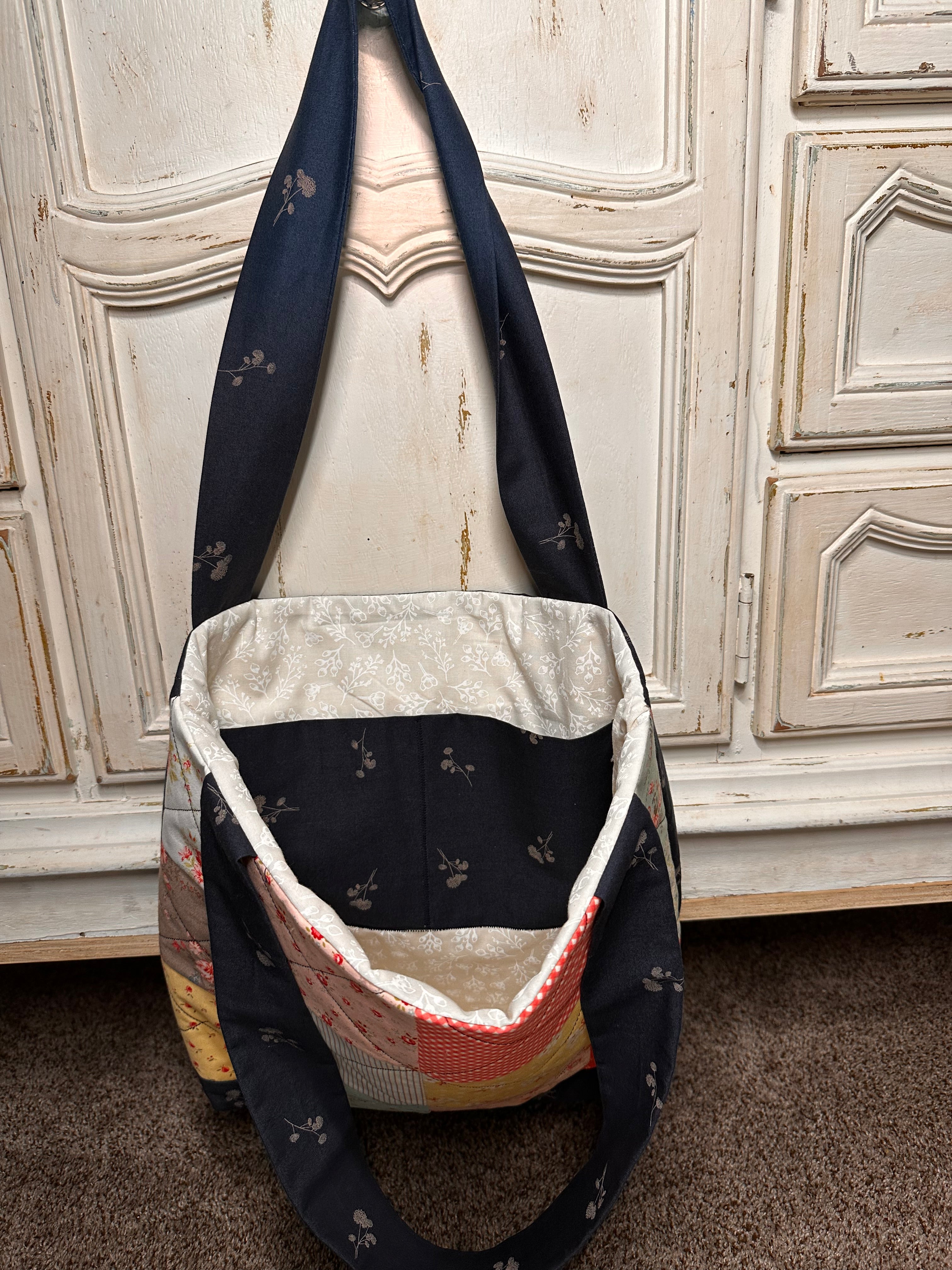 “Country Rose” Quilted Tote